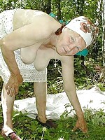 naked mature lesbian